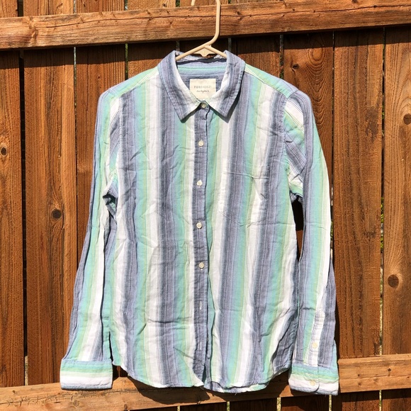 Forever 21 Button Up , Medium, NWOT, pet/smoke free home - Picture 9 of 9